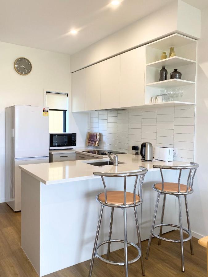 Appartamento Stunning Townhouse - Walking To Botany Shopping Center Auckland Esterno foto